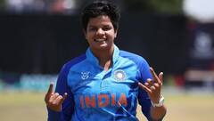 'प्लेयर ऑफ द मैच रहीं शेफाली वर्मा का बयान वायरल, विश्वकप जीतते ही कहा कुछ ऐसा जिसकी सब कर रहे चर्चा, पढ़िए