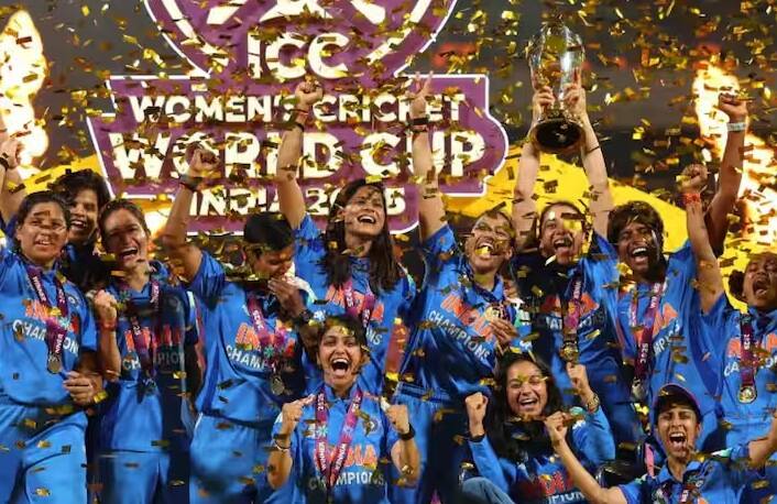 ટીમ ઈન્ડિયાએ મહિલા વર્લ્ડ કપ 2025 ફાઇનલમાં દક્ષિણ આફ્રિકાને 52 રનથી હરાવ્યું અને વર્લ્ડ ચેમ્પિયનનું ટાઈટલ જીત્યું હતું.