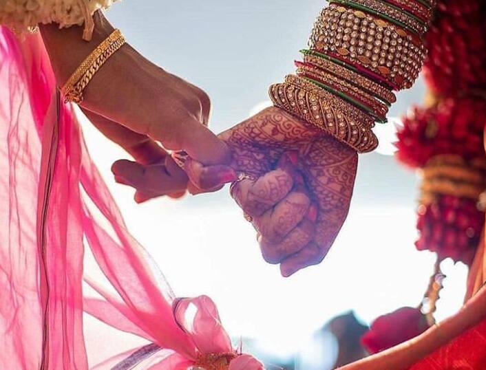 तज्ज्ञ म्हणतात की, लग्न यशस्वी होण्यासाठी वय महत्त्वाचं नसतं. त्यासाठी परस्पर समज, प्रेम आणि व्यावहारिक दृष्टिकोन गरजेचा असतो. वय वाढवून किंवा कमी करून नातं तयार होत नाही किंवा तुटत नाही.