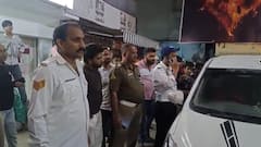 मुजफ्फरनगर में ट्रैफिक पुलिसकर्मी की सरेआम पिटाई, कार सवार दबंगों वर्दी भी फाड़ी