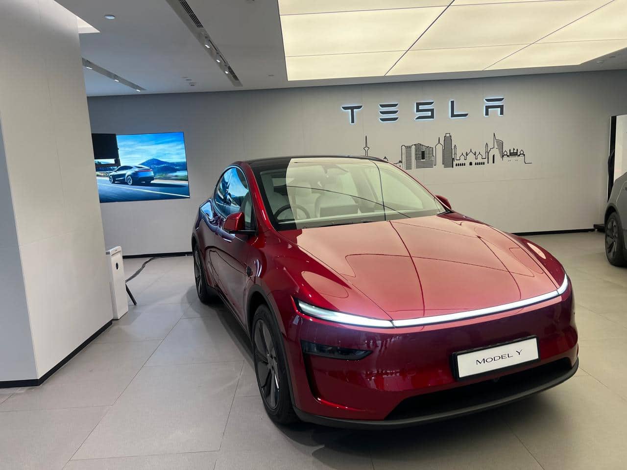 Vinfast Sales: எகிற அடித்த வின்ஃபாஸ்ட்..  டெஸ்லாவை பின்னுக்குத் தள்ளி அசத்தல்! அக்டோபரில் இத்தனை யுனிட்கள் விற்பனையா?