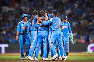 IND W vs SA W Final: அசத்திய ஷஃபாலி- தீப்தி ! முதல் முறையாக உலகக் கோப்பையை தூக்கிய இந்தியா! கண்ணீருடன் வெளியேறி கேப்