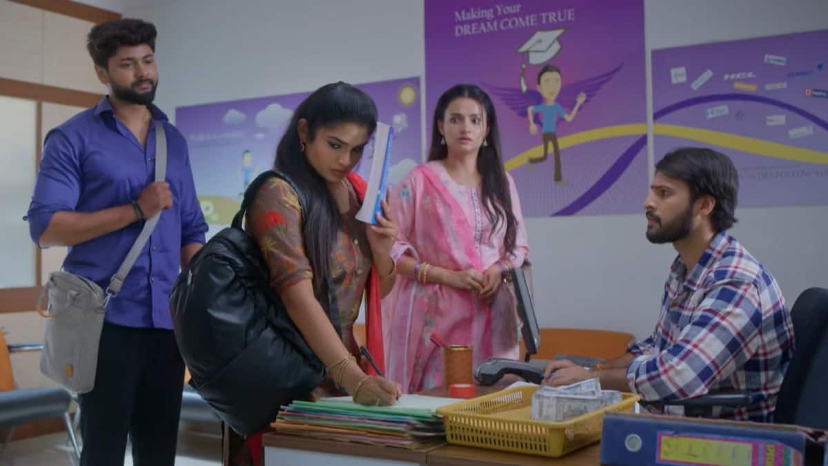 Chinni Serial Today November 3rd: చిన్ని సీరియల్: మధుని ఇరికించేసిన నాగవల్లి.. నిజంగా స్కామ్ చేసిందా! కాలేజ్ నుంచి బహిష్కరణ!