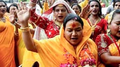 किन्नर अखाड़े में दो फाड़, स्वामी कौशल्या नंद गिरी उर्फ टीना मां ने छोड़ा अखाड़ा