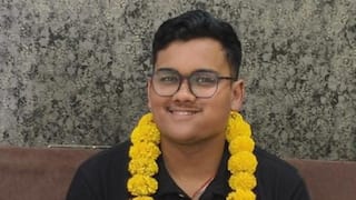 'छोटे कस्बों में भी है प्रतिभा', धार जिले के मुकुंद आगीवाल बने CA टॉपर, पिता हैं स्टेशनरी व्यवसायी