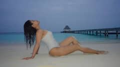 Avneet Kaur pics: વ્હાઈટ મોનોકોનીમાં અવનીત કૌરે દરિયામાં લગાવી આગ,તસવીરો થઈ વાયરલ