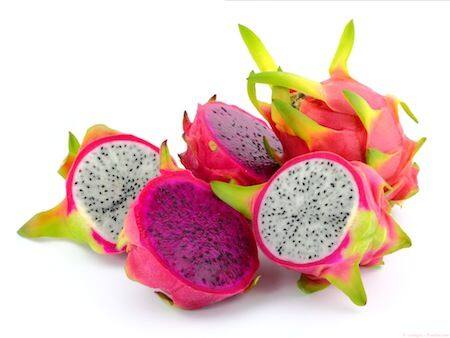 मधुमेह असलेल्या व्यक्तींनी हे फळ खाल्ल्यास रक्तातील साखरेची पातळी स्थिर राहते.