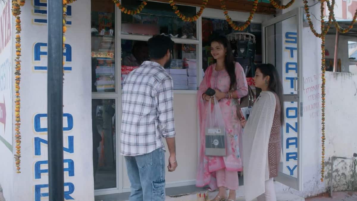 Chinni Serial Today November 3rd: చిన్ని సీరియల్: మధుని ఇరికించేసిన నాగవల్లి.. నిజంగా స్కామ్ చేసిందా! కాలేజ్ నుంచి బహిష్కరణ!