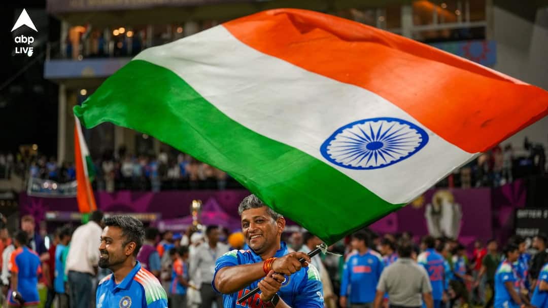 Amol Muzumdar : সচিন-দ্রাবিড়দের যুগে ছেঁড়েনি ভাগ্যের শিকে, রঞ্জির অভিষেকেই রেকর্ড; বিশ্ব চ্যাম্পিয়নদের এই 'দ্রোণাচার্য'কে চেনেন ? Amol Muzumdar the coach of Indian Women Cricket Team did not get the opportunity to make his international debut Amol Muzumdar : সচিন-দ্রাবিড়দের যুগে ছেঁড়েনি ভাগ্যের শিকে, রঞ্জির অভিষেকেই রেকর্ড; বিশ্ব চ্যাম্পিয়নদের এই 'দ্রোণাচার্য'কে চেনেন ?