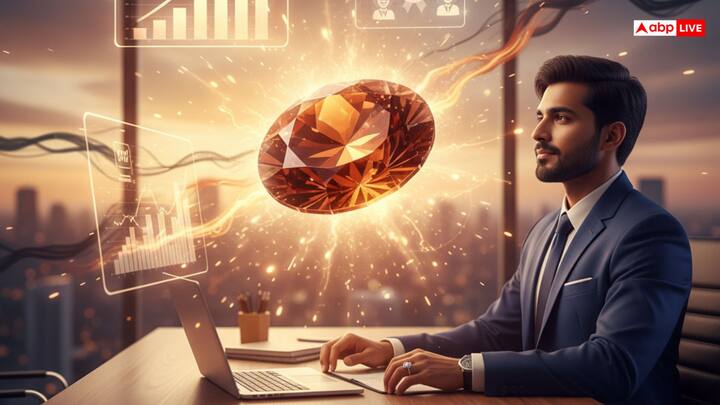 करियर में तरक्की के लिए गोमेद पहनने से व्यापार में सफलता, कार्यक्षमता में वृद्धि, सहकर्मियों के बीच लोकप्रियता और आत्मविश्वास में बढ़ोत्तरी होती है. यह रत्न अज्ञात भय को कम करता है, मानसिक तनाव को शांत करता है, और राहु के अशुभ प्रभावों को कम करने में मदद करता है, जो करियर में बाधाएं पैदा कर सकते हैं.