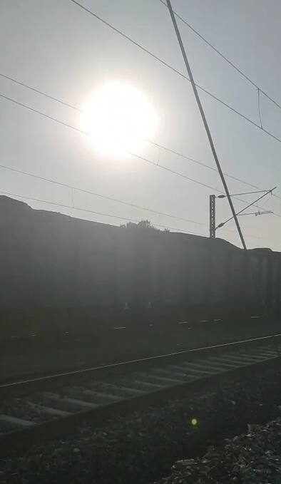 मालगाड़ी और पैसेंजर ट्रेन के बीच यह टक्कर शाम चार बजे के करीब हुई.