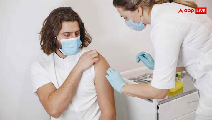 पुरुषों में 40 की उम्र के बाद डायबिटीज का खतरा बढ़ सकता है. ब्लड शुगर टेस्ट से टाइप 2 डायबिटीज का पता चलता है. इस उम्र में शुगर होने का खतरा बढ़ जाता है, इसलिए नियमित जांच जरूरी है.