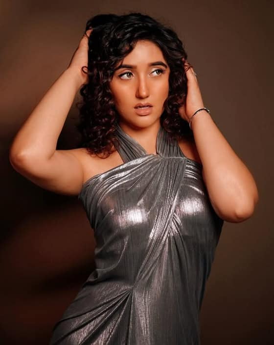 She charges around Rs 40 to 45 thousand for an episode.