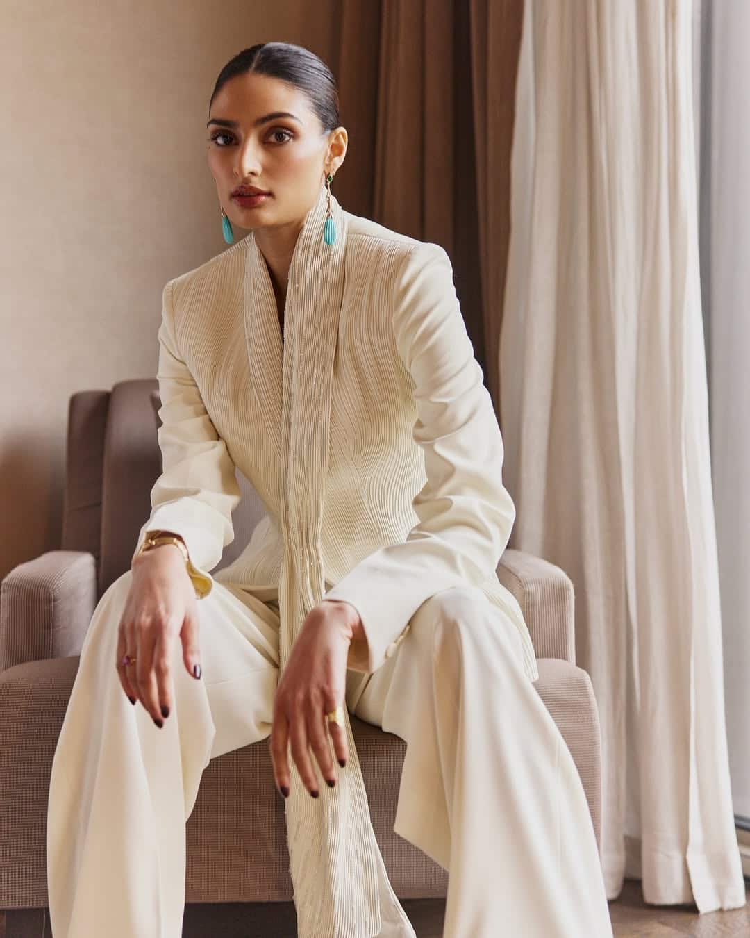 After this, the actress debuted in Bollywood with the film 'Hero' in 2015. Despite being the daughter of a famous superstar, she could not make her mark in Bollywood and her very first film proved to be a flop.