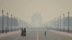 दिल्ली में बदला मौसम का मिजाज, हल्की बारिश के आसार, ठंड की आहट लेकिन प्रदूषण बरकरार