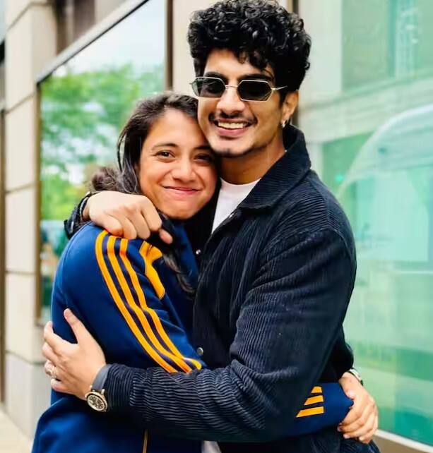 ਪਲਾਸ਼ ਮੁੱਛਲ ਨੇ ਜੁਲਾਈ 2024 ਵਿੱਚ ਸਮ੍ਰਿਤੀ ਮੰਧਾਨਾ ਨਾਲ ਆਪਣੇ ਰਿਸ਼ਤੇ ਦਾ ਖੁਲਾਸਾ ਕੀਤਾ, ਉਨ੍ਹਾਂ ਦੇ ਰਿਸ਼ਤੇ ਦੇ ਪੰਜ ਸਾਲ ਬਾਅਦ। ਪਲਾਸ਼ ਨੇ ਹਾਲ ਹੀ ਵਿੱਚ ਇਹ ਵੀ ਐਲਾਨ ਕੀਤਾ ਸੀ ਕਿ ਸਮ੍ਰਿਤੀ ਮੰਧਾਨਾ ਜਲਦੀ ਹੀ ਇੰਦੌਰ ਦੀ ਨੂੰਹ ਬਣੇਗੀ।