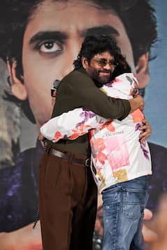 Shiva 4k Trailer Launch: వర్మకు నాగార్జున హాగ్... శివ 4k ట్రైలర్ లాంచ్ ఈవెంట్ ఫోటోలు