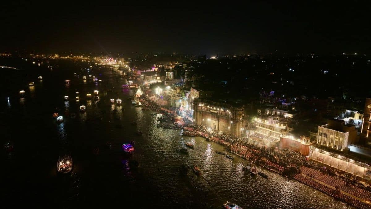 Over 15 Lakh Diyas Light Up Ganga As Varanasi Marks Dev Deepawali