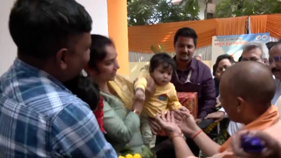 Lucknow UP CM Yogi Adityanath Hands Over Flats Built On Land Seized From Mukhtar Ansari To 72 Beneficiaries UP CM Yogi Hands Over Flats Built On Land Seized From Mukhtar Ansari To 72 Beneficiaries In Lucknow