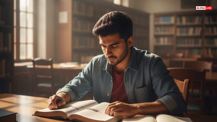 शिक्षा तथा करियर: विधार्थियों के लिए यह माह शिक्षा में में व्यवधान आ सकता है उच्य शिक्षा की पढाई कर रहे है इस माह किसी से प्रेरणा ले शिक्षा में मजबूती आएगी किसी विषय में कमजोर है  उस पर मेहनत करे ,प्रतियोगिता परीक्षा की तैयारी कर रहे है मेहनत की जरुरत है करियर में संयम और शांति बनाए थोड़ी परेशानी आएगी स्थति को संभालने का प्रयास करे.