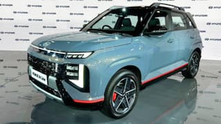 Hyundai Venue Price: நெக்ஸான், ப்ரேஸ்ஸாவை அலறவிடும் வென்யு - விலையில் வெடியை வைத்த ஹுண்டாய், முழு லிஸ்ட்