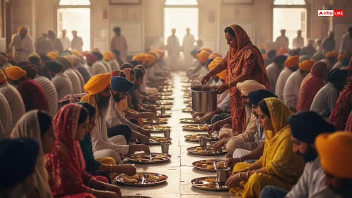 गुरुनानक ने दूसरों के साथ बांटकर खाने की भावना पर जोर दिया.  इस सिद्धांत का स्वरूप लंगर में देखा जाता है जहां पर निशुल्क लोगों को भोजन कराया जाता है.  यह विनम्रता, समानता और सेवा का प्रतीक है. सही मायने में यह गुरु की प्रेरणा है.