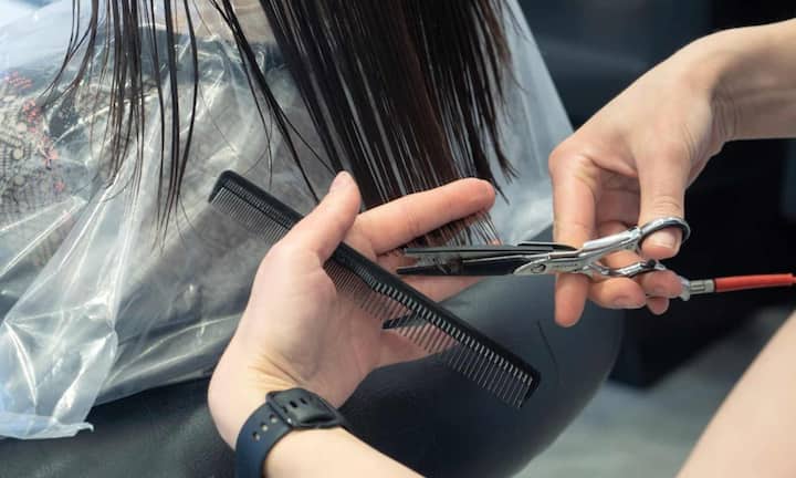 Even if you want to grow hair, trim your hair lightly every 8 to 10 weeks. This eliminates split ends and hair grows in a healthy manner. Also, avoid tying your hair in tight ponytail again and again. Keeping light braid or open hair does not cause stress on the hair.