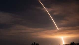 અમેરિકાએ કર્યો ન્યૂક્લિયર મિસાઈલ ટેસ્ટ, જાણો કેટલી તાકતવર છે મિનિટમેન-3