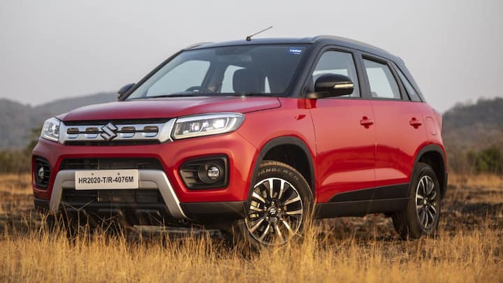 नेक्सॉनचा टॉप-स्पेक प्रकार ₹13.79 लाखांपर्यंत जातो, तर ब्रेझाचा टॉप-स्पेक प्रकार ₹12.86 लाखांपर्यंत उपलब्ध आहे. जर तुमचे बजेट मर्यादित असेल, तर नेक्सॉन हा अधिक परवडणारा पर्याय असेल. तथापि, ब्रेझाचा कमी देखभाल खर्च आणि मजबूत पुनर्विक्रीचा विचार केल्यास ऑफिस वापरकर्त्यांसाठी चांगले आहे.