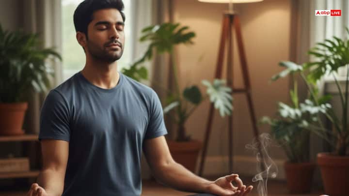 Health: Do not be too worried about your health, do not be too careless, take care of your health, you can enjoy health throughout the month, keep your eating habits right, chest related problems may arise in the last week of the month.