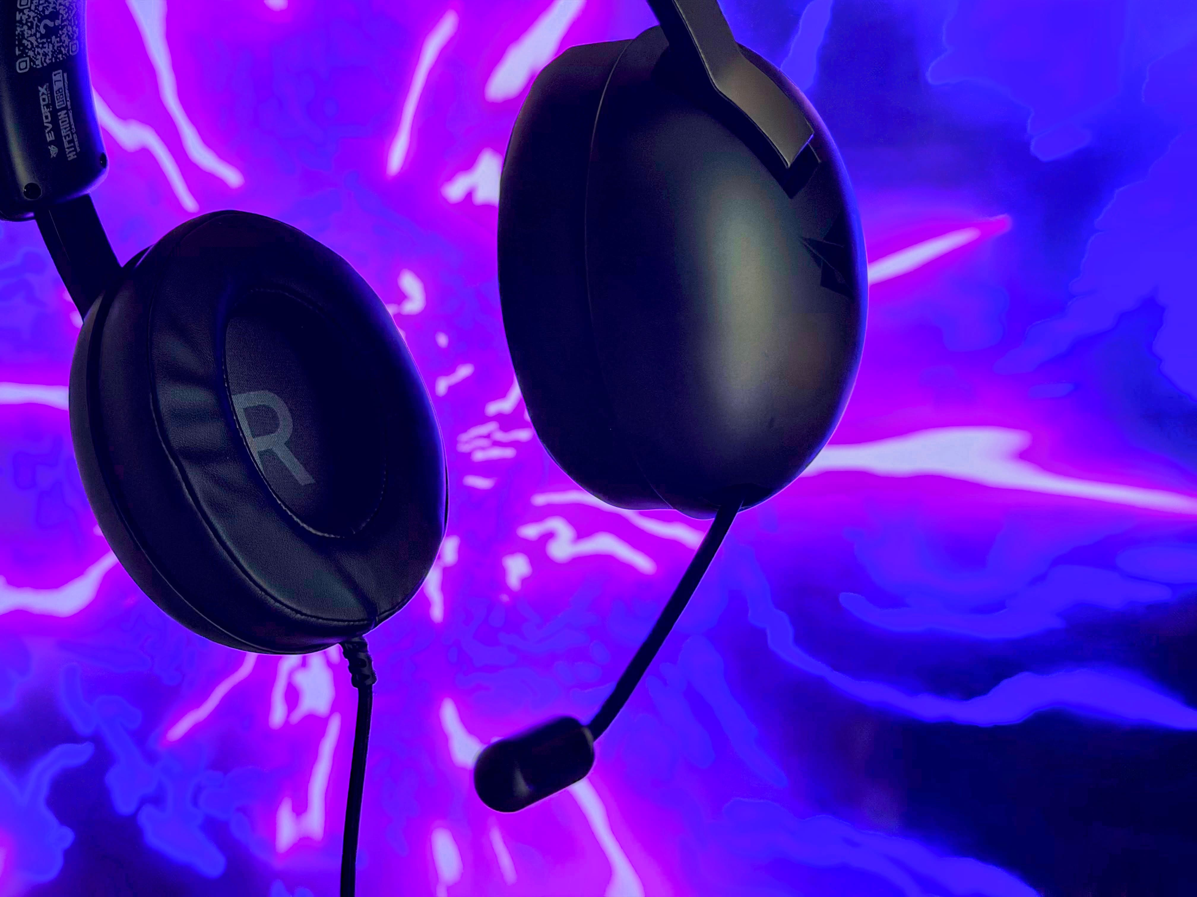 Gadgets Review | Amkette EvoFox Hyperion 7.1: The Budget Headset That Actually Respects Your Ears