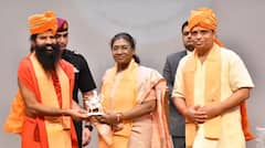 ਪਤੰਜਲੀ ਯੂਨੀਵਰਸਿਟੀ ਦੀ ਕਨਵੋਕੇਸ਼ਨ 'ਚ ਕੁੜੀਆਂ ਦਾ ਸ਼ਾਨਦਾਰ ਪ੍ਰਦਰਸ਼ਨ, ਰਾਸ਼ਟਰਪਤੀ ਨੇ ਕੀਤੀ ਸ਼ਲਾਘਾ, ਰਾਮਦੇਵ ਨੇ ਕਿਹਾ - ਸਾਡੇ ਵਿਦਿਆਰਥੀ ਜਾਬ ਕ੍ਰਿਏਟਰ...