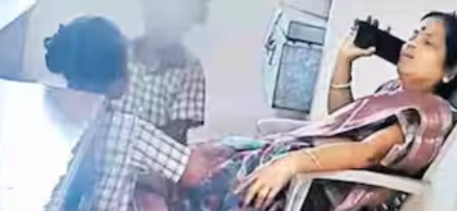 மாணவிகளை கொண்டு மசாஜ் செய்ய வைத்த ஆசிரியை: அதிர்ச்சியில் பள்ளி! அரசு எடுத்த அதிரடி நடவடிக்கை!