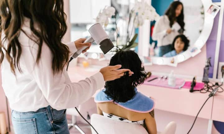 Excessive use of straighteners, colors or blow dryers causes the shine and color of the hair to fade. In such a situation, let the hair dry naturally. Also apply natural hair mask once a week. Mask of aloe vera, curd and hibiscus powder makes hair soft and strong.