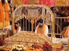 ਦਰਬਾਰ ਸਾਹਿਬ 'ਚ ਬੜੀ ਸ਼ਰਧਾ ਨਾਲ ਮਨਾਇਆ ਗਿਆ ਸ੍ਰੀ ਗੁਰੂ ਨਾਨਕ ਦੇਵ ਜੀ ਦਾ ਪ੍ਰਕਾਸ਼ ਦਿਹਾੜਾ, ਰਾਤ ਨੂੰ ਹੋਵੇਗੀ ਦੀਪਮਾਲਾ ਤੇ ਆਤਿਸ਼ਬਾਜ਼ੀ