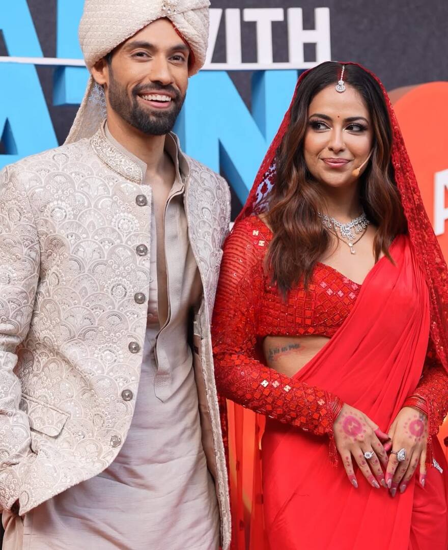 Let us tell you that on Tuesday, Avika and Milind were once again seen in a wedding dress on the sets of the TV show Pati Patni Aur Panga.