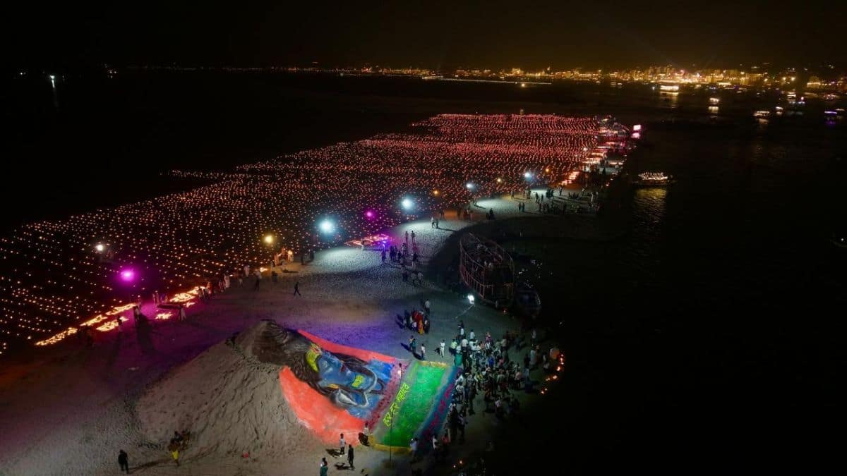 Over 15 Lakh Diyas Light Up Ganga As Varanasi Marks Dev Deepawali