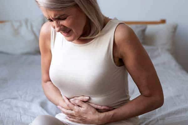 जर तुम्ही प्रवासात दही, ताक आणि फायबरयुक्त यांसारखे अन्न खाल्ले तर तुमचं पचन सुधारु शकतं.