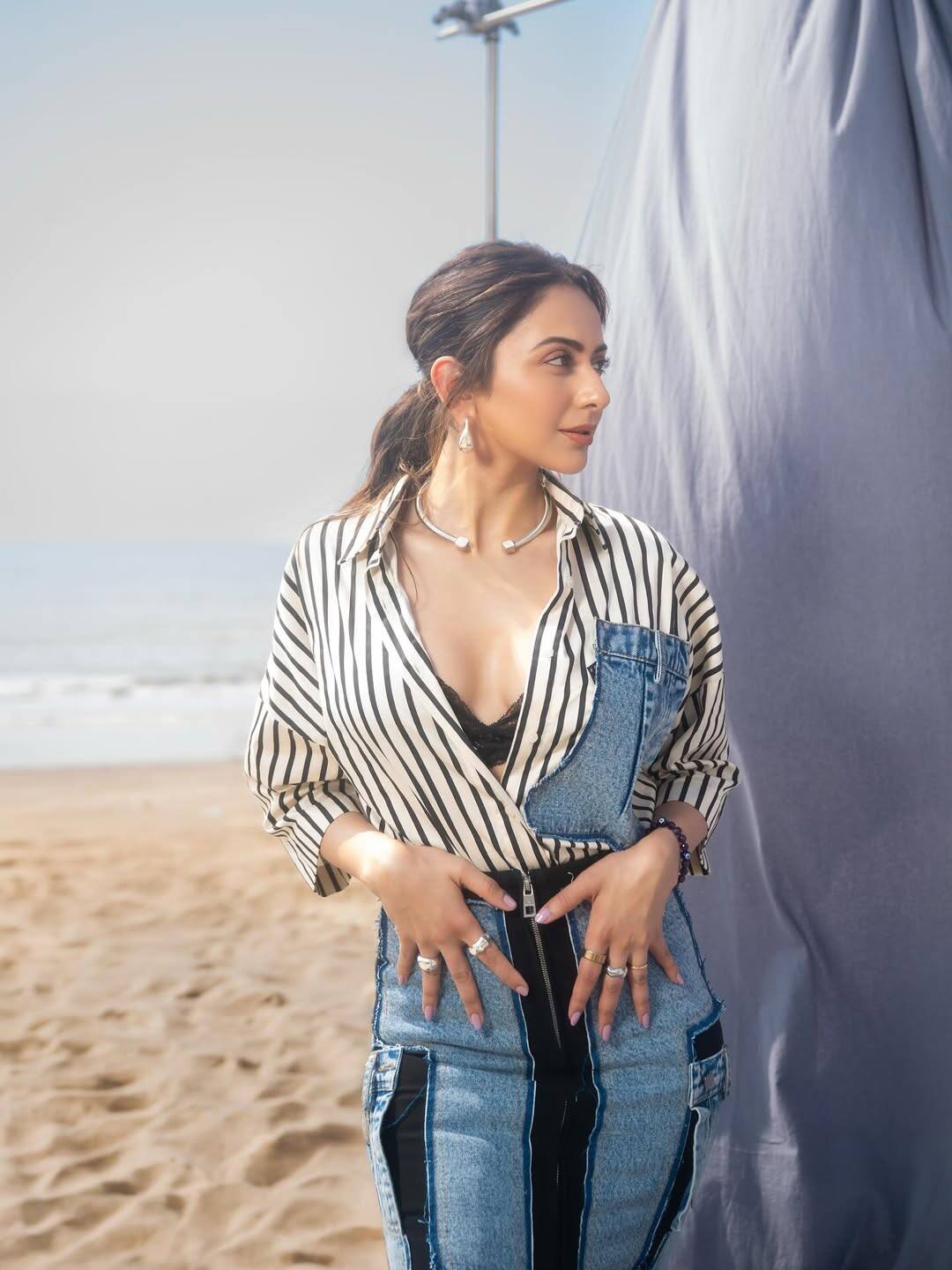 Rakul's promotional look was made up of two different parts, both of which were creations of designer Kanika Goyal.