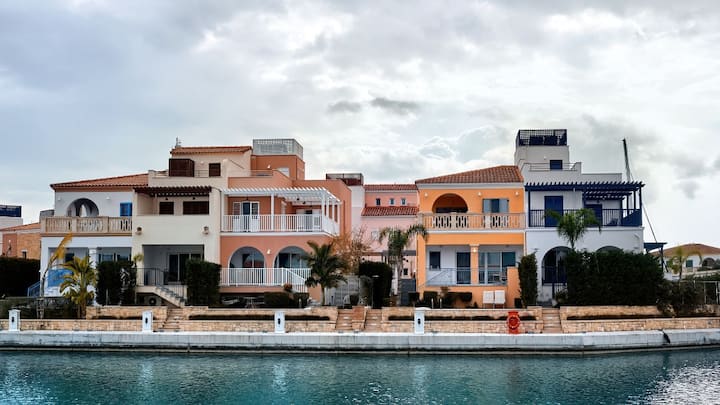 The residents here are not ordinary people, but names like Google CEO Sundar Pichai, Meta founder Mark Zuckerberg, former Microsoft CEO Steve Ballmer and former Google CEO Eric Schmidt live in this area.