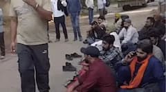 Punjab News: ਪੰਜਾਬ 'ਚ ਰੋਡਵੇਜ਼ ਬੱਸਾਂ ਦਾ ਚੱਕਾ ਜਾਮ, ਜਾਣੋ ਕਿਉਂ ਧਰਨੇ 'ਤੇ ਬੈਠੇ ਕਰਮਚਾਰੀ? ਘਰੋਂ ਨਿਕਲਣ ਤੋਂ ਪਹਿਲਾਂ ਪੜ੍ਹ ਲਓ ਇਹ ਖਬਰ...