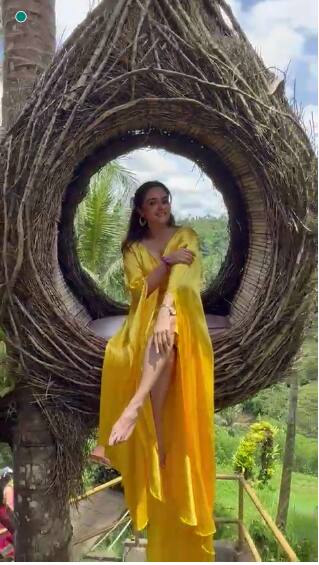 कामाच्या धावपळीमधून थोडा ब्रेक घेत अमृताने आपल्या आईसोबत हा खास वेळ घालवायचं ठरवलं आहे.