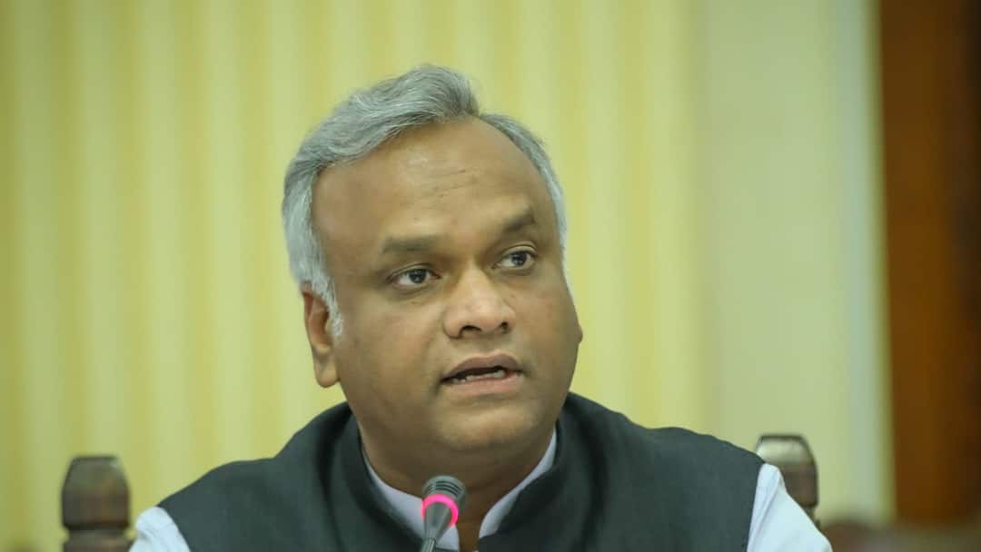 BJP MP Claims ‘Jana Gana Mana’ Praised British; Priyank Kharge Hits Back, Calls It ‘WhatsApp History’