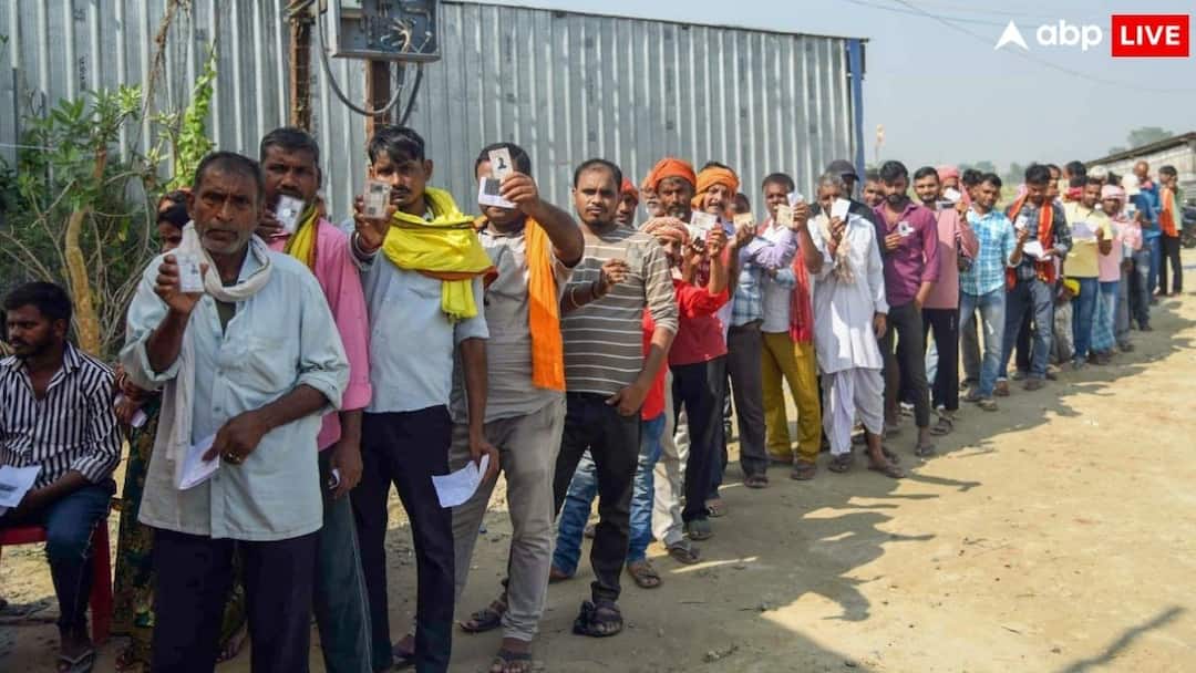 Bihar Election 2025 Phase 1 rocord Voting end eci reaction EVMs replaced nitish kumar tejashwi yadav बिहार चुनाव में बंपर वोटिंग, बदली गईं 1.21 परसेंट ईवीएम... पहले चरण के मतदान के बाद क्या बोला चुनाव आयोग?