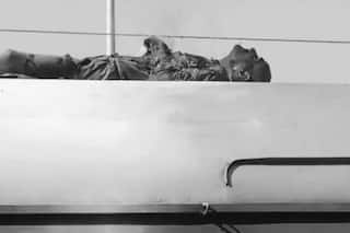 ਪੰਜਾਬ 'ਚ ਵਾਪਰਿਆ ਭਿਆਨਕ ਹਾਦਸਾ, ਰੇਲ ਦੀ ਛੱਤ 'ਤੇ ਚੜ੍ਹੇ ਵਿਅਕਤੀ ਨੂੰ ਲੱਗੀ ਅੱਗ; ਮੱਚੀ ਹਫੜਾ-ਦਫੜੀ