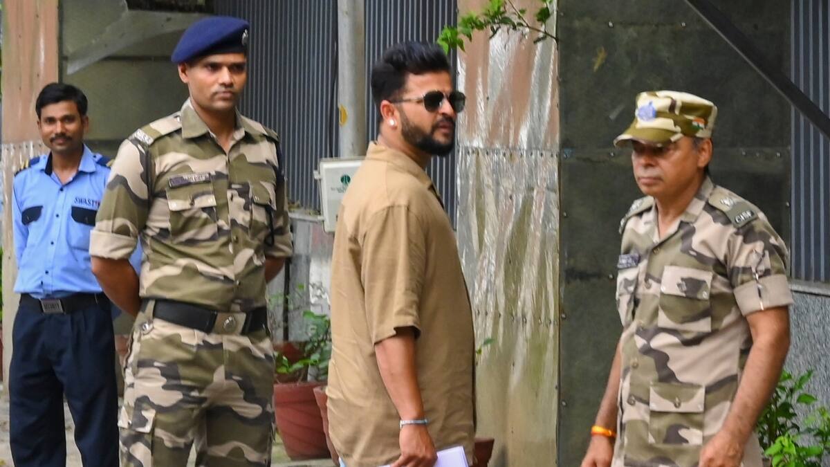 सुरेश रैना समेत 2 भारतीय क्रिकेटरों पर ED ने की कार्यवाई, 11 करोड़ की संपत्ति जब्त; जानें क्या है मामला