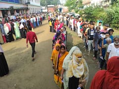 PHOTOS: लालू परिवार ने डाला वोट, राजश्री यादव भी दिखीं, तेजस्वी बोले- रोजगार के लिए वोट करिए