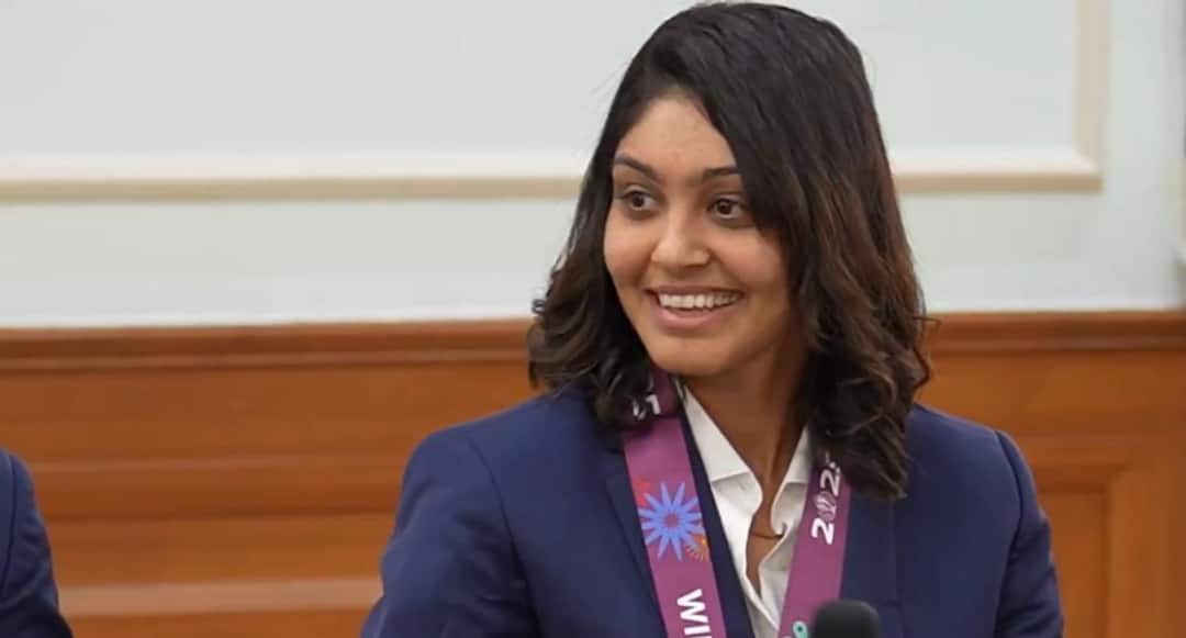 <div>'What's Your Skincare Routine?' Harleen Kaur Asks PM Modi; He Replies: Watch</div>