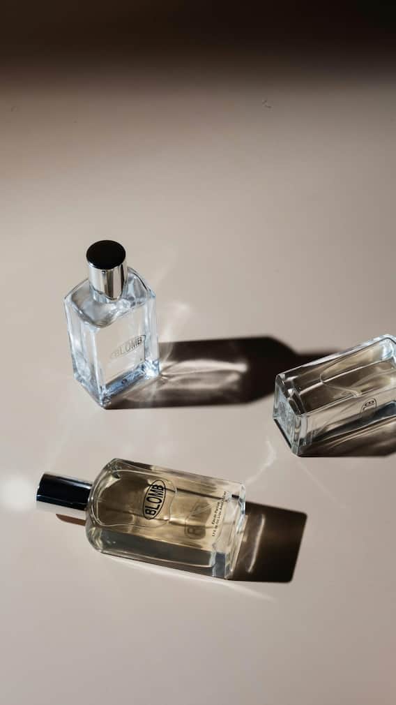 जुमे की नमाज पर ट्राई करें 10 बेहतरीन इत्र