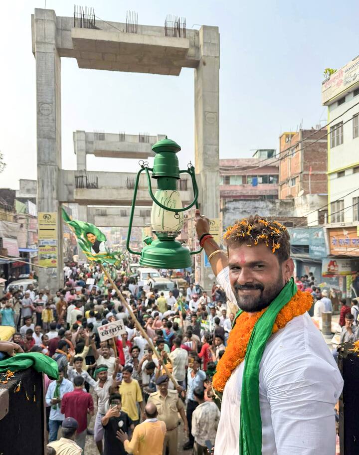 छपरा सीट से राजद उम्मीदवार खेसारी लाल यादव ने सारण जिले के एकमा में वोट डालने के बाद कहा, “यह मेरे जीवन की दूसरी पारी है. जनता के प्रेम से सब अच्छा होगा. मेहनत करनी पड़ती है, लेकिन जो ठान लेते हैं, उनके लिए कोई काम कठिन नहीं. मैं चाहता हूं कि सिर्फ राम मंदिर ही नहीं, बल्कि जनता की सभी जरूरतें पूरी हों.”